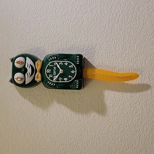 Vintage Jeweled Game Day Green Kit Cat Klock Clock